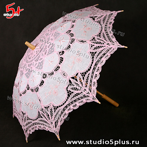 Креативный зонт на свадьбу с кружевом бело-розового цвета