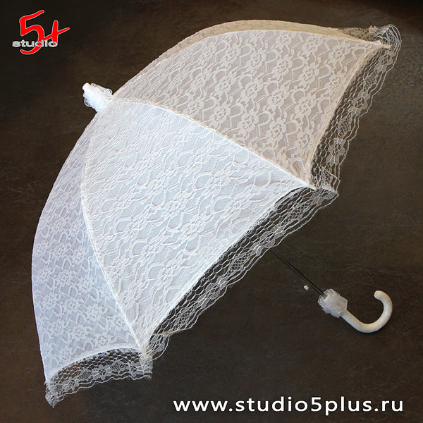 Свадебный белый зонт для невесты с кружевом и зашитой от дождя