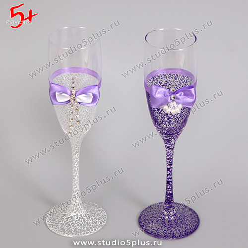 Свадебные бокалы в фиолетовом цвете