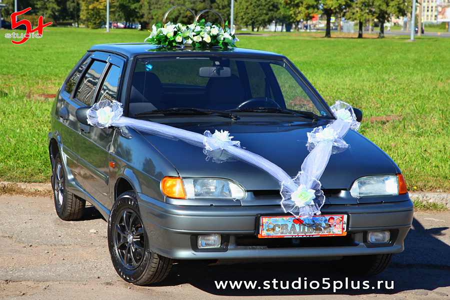Свадебное украшение автомобилей